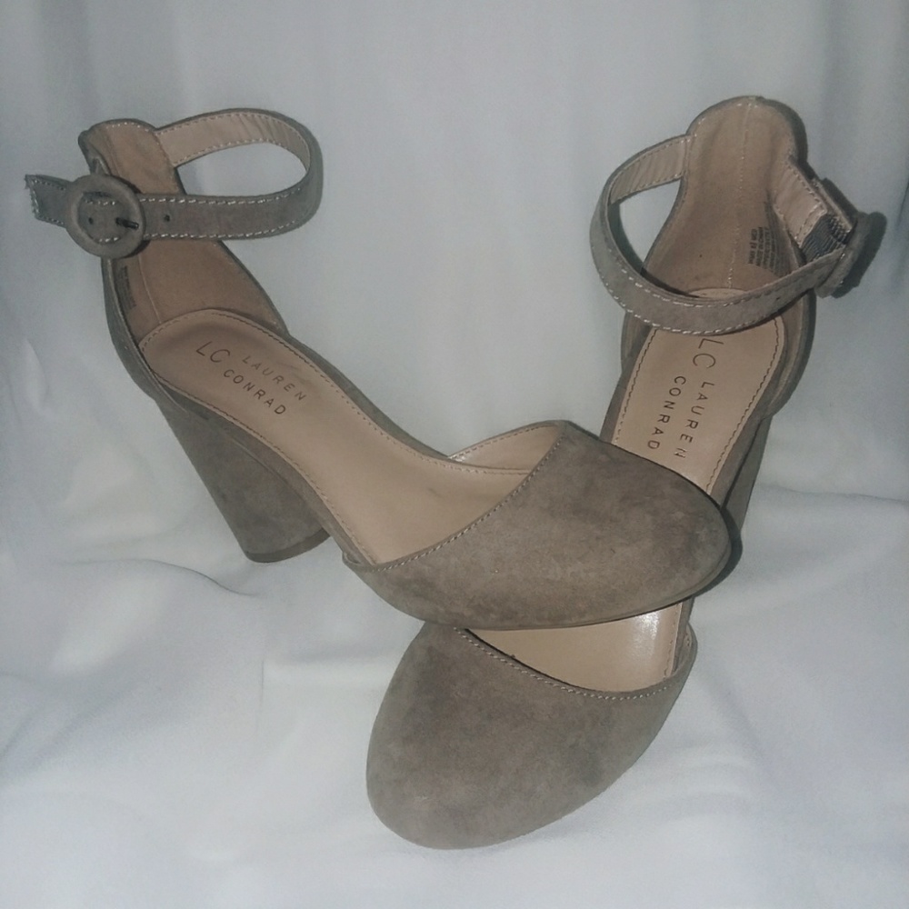 °Lauren Conrad Tan Sued Heels°